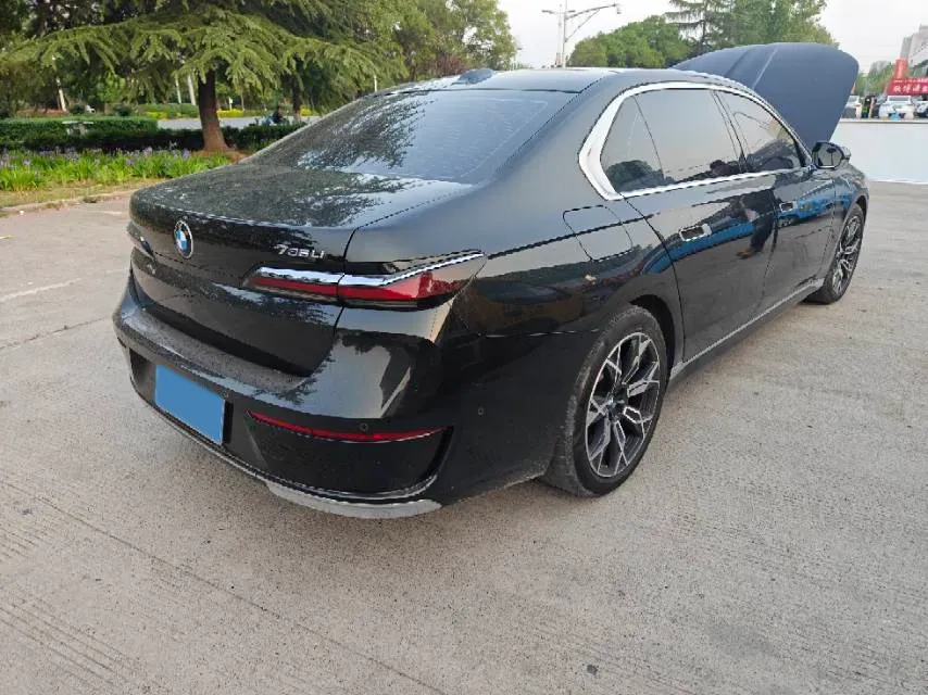 2023 BMW 7 Series 3.0T 272HP L6 8AT,autocango,china used car exporter,china ev exporter,chinese used car exporter,chinese used ev exporter