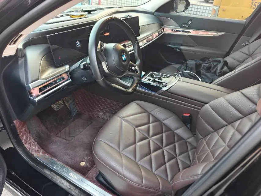 2023 BMW 7 Series 3.0T 272HP L6 8AT,autocango,china used car exporter,china ev exporter,chinese used car exporter,chinese used ev exporter