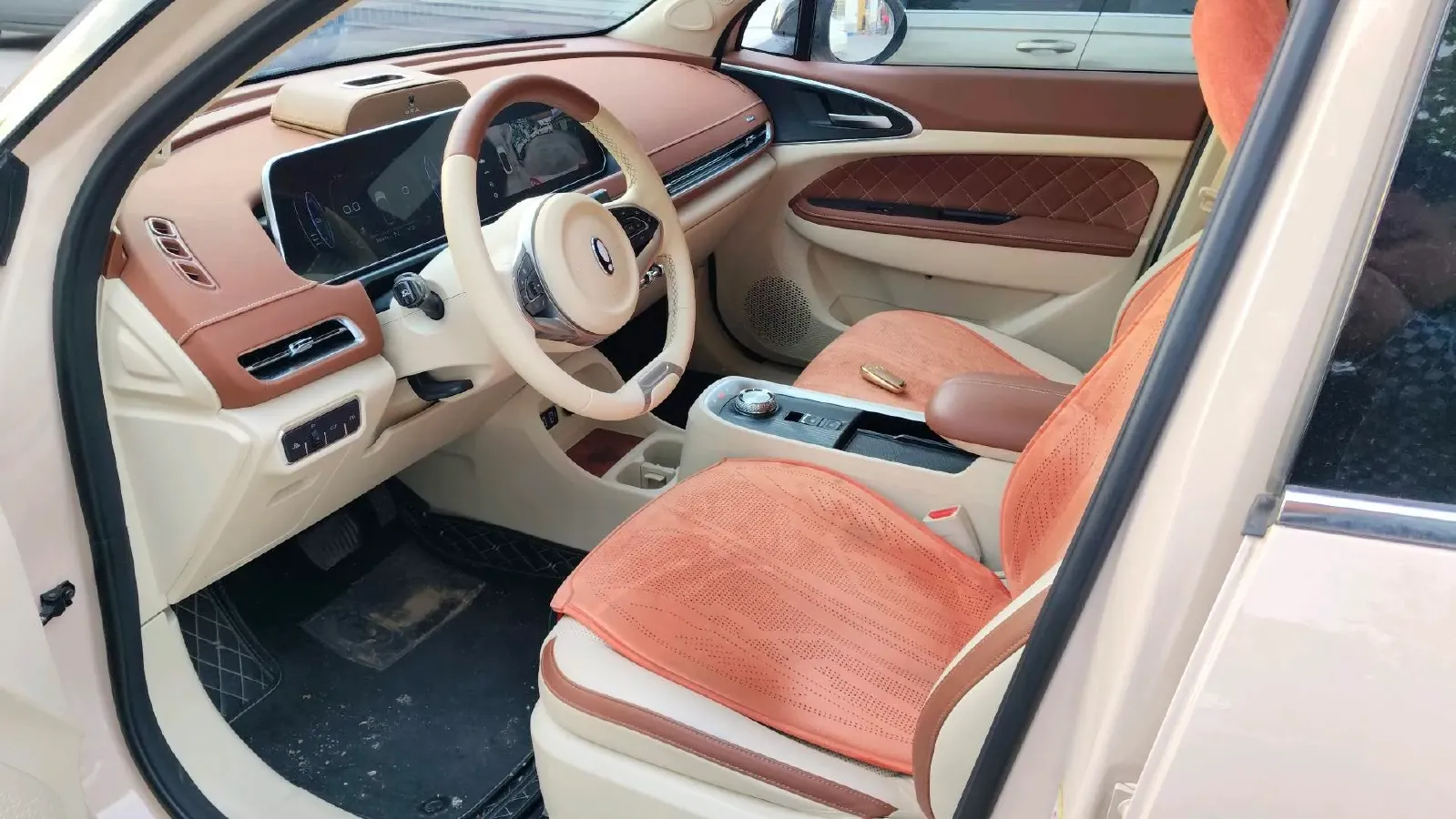 2023 Ora FunkyCat BEV 45.99KWH,autocango,china used car exporter,china ev exporter,chinese used car exporter,chinese used ev exporter