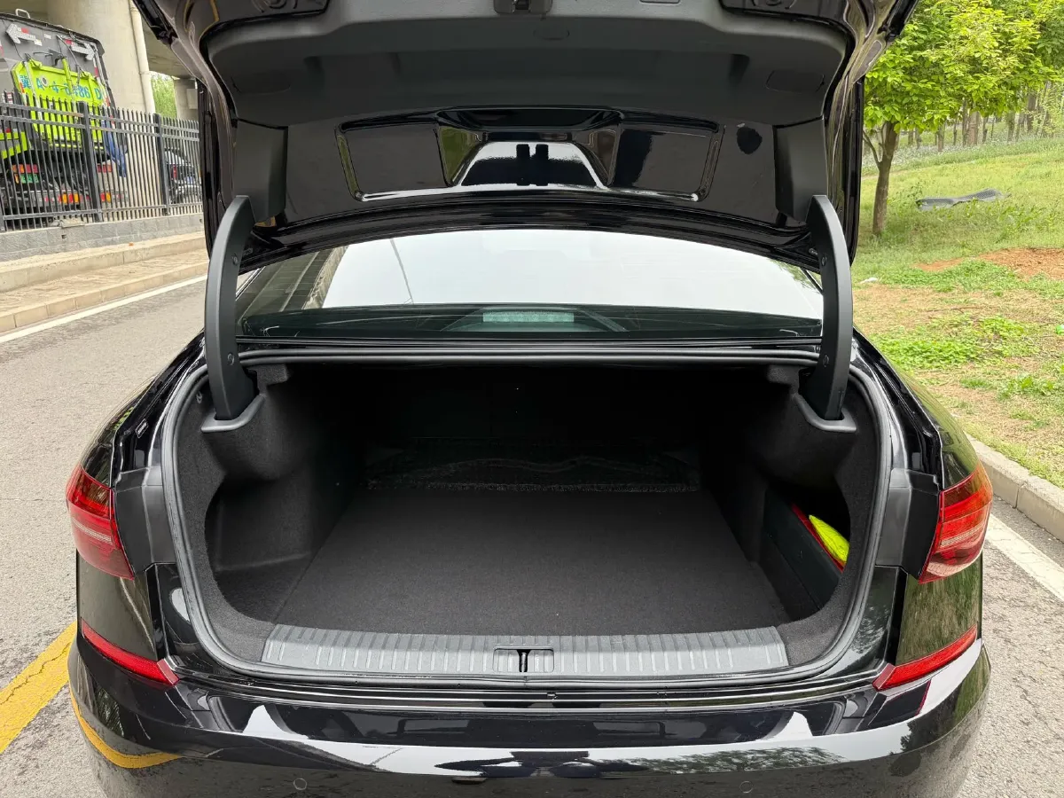 2020 Volkswagen Passat 2.0T 186HP L4 7DCT,autocango,china used car exporter,china ev exporter,chinese used car exporter,chinese used ev exporter