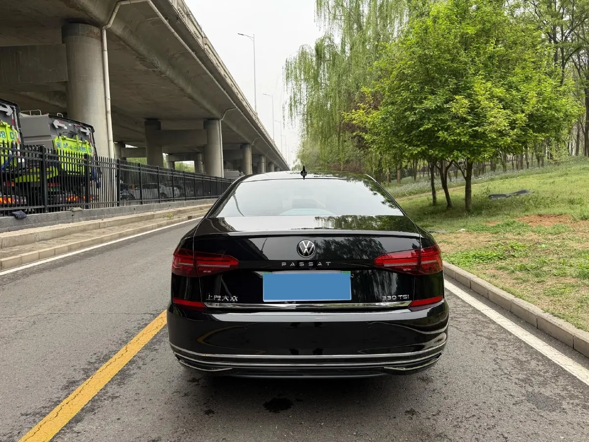 2020 Volkswagen Passat 2.0T 186HP L4 7DCT,autocango,china used car exporter,china ev exporter,chinese used car exporter,chinese used ev exporter