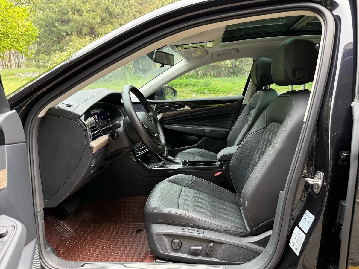 2020 Volkswagen Passat 2.0T 186HP L4 7DCT,autocango,china used car exporter,china ev exporter,chinese used car exporter,chinese used ev exporter