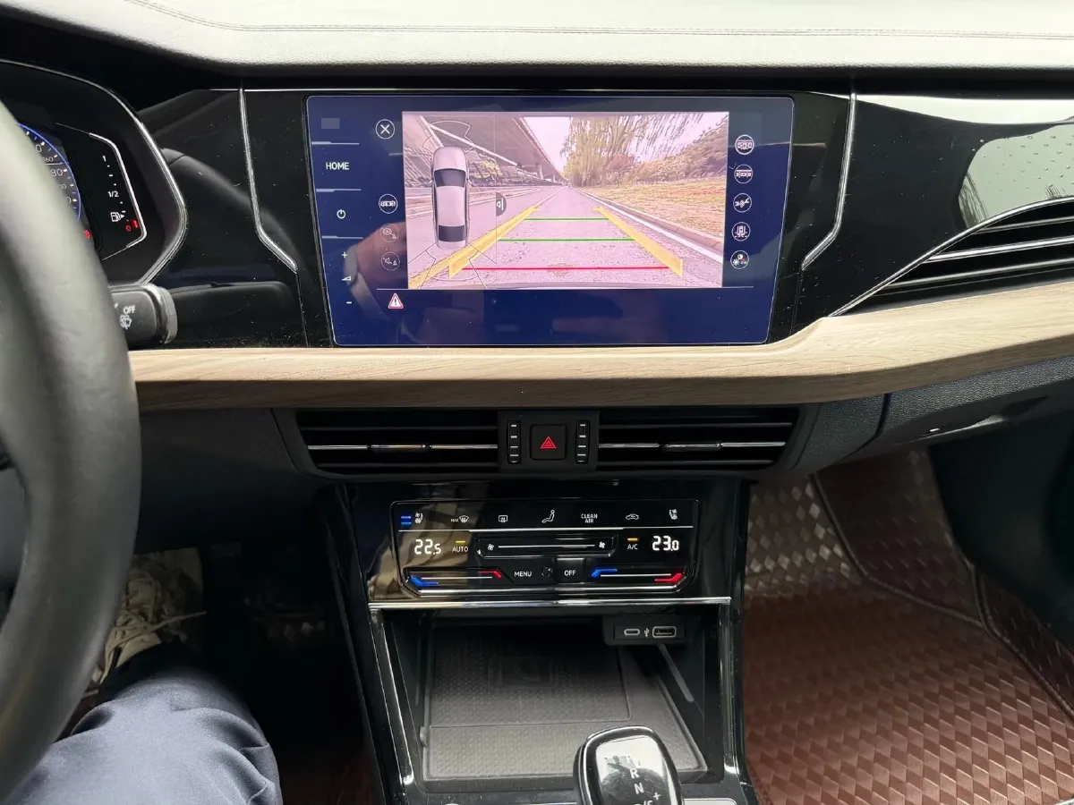 2020 Volkswagen Passat 2.0T 186HP L4 7DCT,autocango,china used car exporter,china ev exporter,chinese used car exporter,chinese used ev exporter