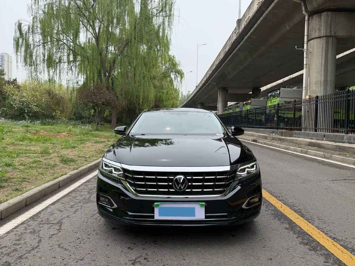 2020 Volkswagen Passat 2.0T 186HP L4 7DCT,autocango,china used car exporter,china ev exporter,chinese used car exporter,chinese used ev exporter