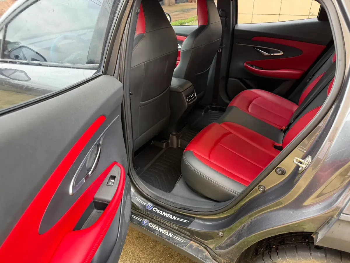 2020 ChangAn UNI-T 1.5T 180HP L4 7DCT,autocango,china used car exporter,china ev exporter,chinese used car exporter,chinese used ev exporter