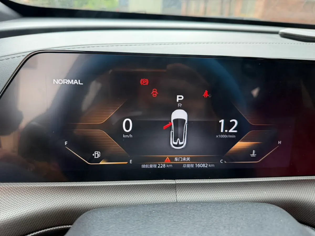 2020 ChangAn UNI-T 1.5T 180HP L4 7DCT,autocango,china used car exporter,china ev exporter,chinese used car exporter,chinese used ev exporter