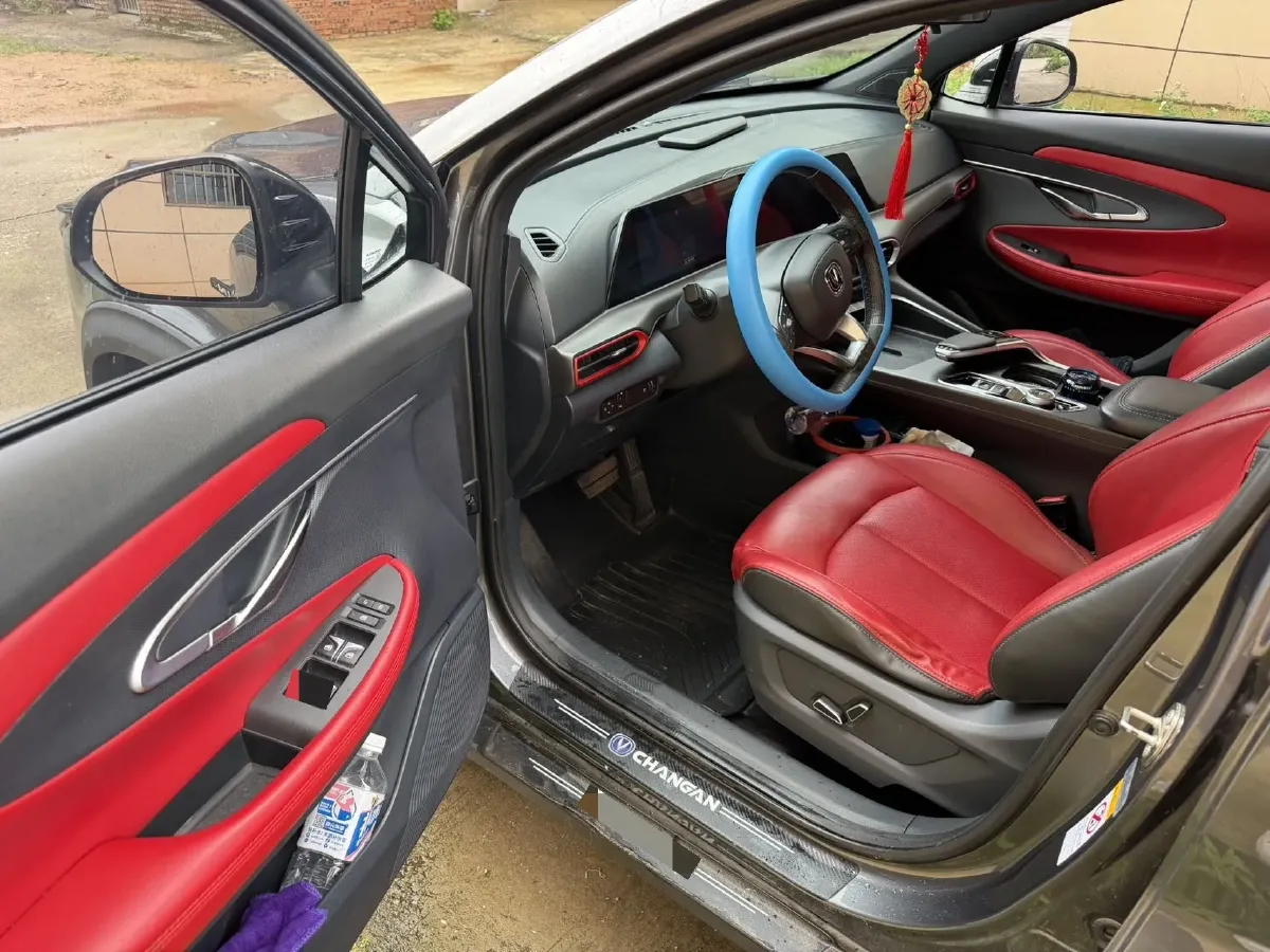 2020 ChangAn UNI-T 1.5T 180HP L4 7DCT,autocango,china used car exporter,china ev exporter,chinese used car exporter,chinese used ev exporter