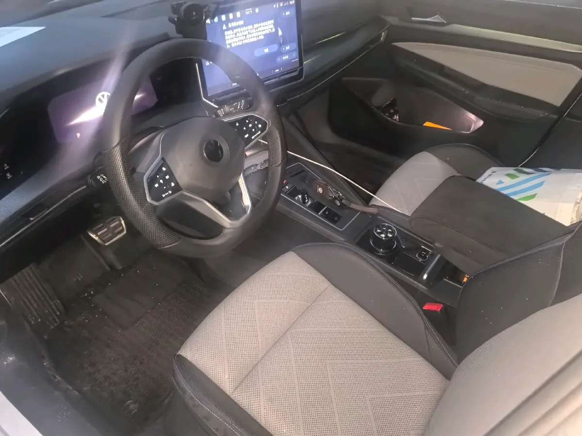 2025 Volkswagen Golf 1.5T 160HP L4 7DCT,autocango,china used car exporter,china ev exporter,chinese used car exporter,chinese used ev exporter