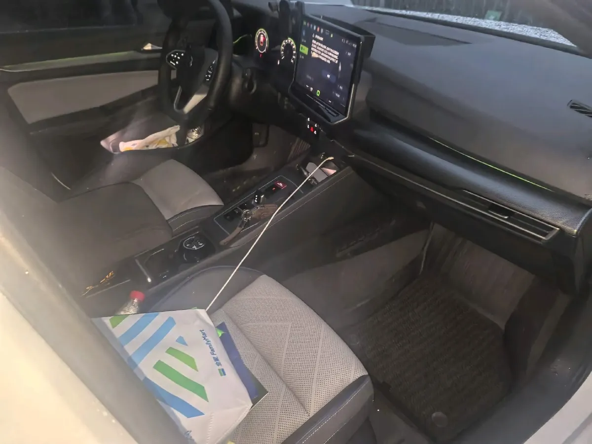 2025 Volkswagen Golf 1.5T 160HP L4 7DCT,autocango,china used car exporter,china ev exporter,chinese used car exporter,chinese used ev exporter