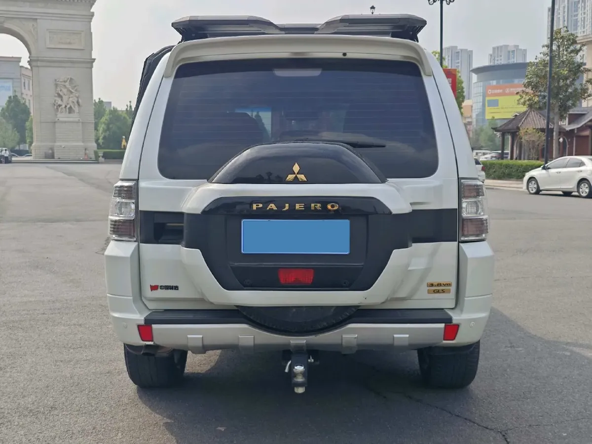 2018 Mitsubishi Pajero 3.0L 174HP V6 5AT,autocango,china used car exporter,china ev exporter,chinese used car exporter,chinese used ev exporter