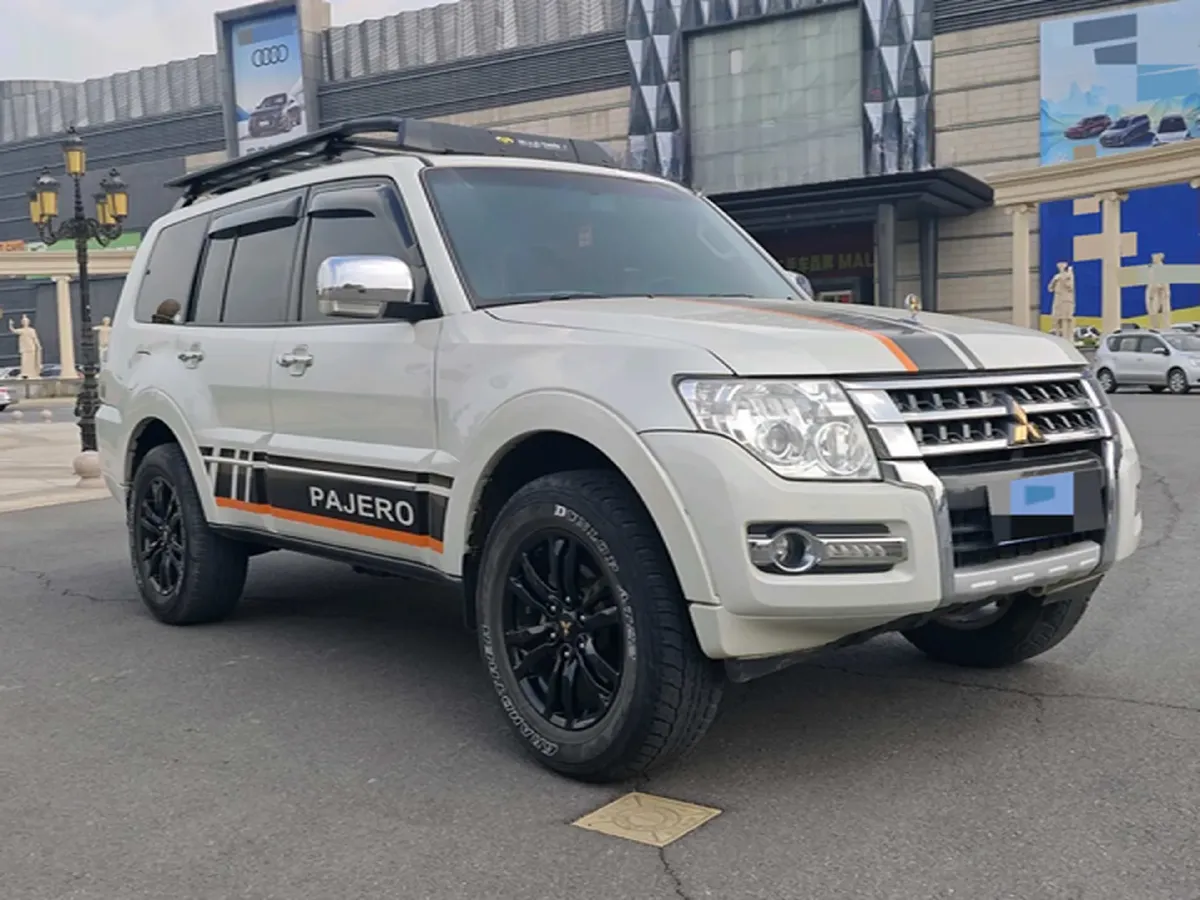 2018 Mitsubishi Pajero 3.0L 174HP V6 5AT,autocango,china used car exporter,china ev exporter,chinese used car exporter,chinese used ev exporter