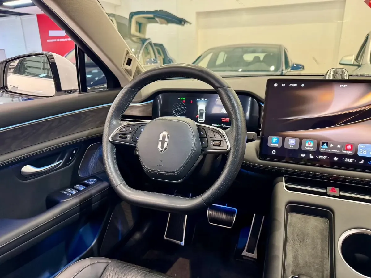 2022 Isuzu Mu-X 2.0T 220HP L4 8AT,autocango,china used car exporter,china ev exporter,chinese used car exporter,chinese used ev exporter