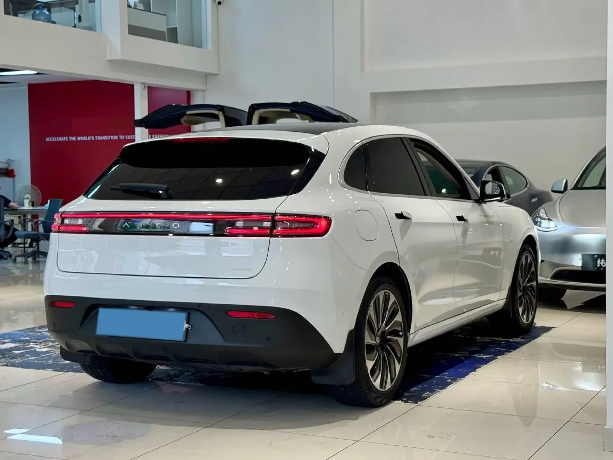 2022 Isuzu Mu-X 2.0T 220HP L4 8AT,autocango,china used car exporter,china ev exporter,chinese used car exporter,chinese used ev exporter