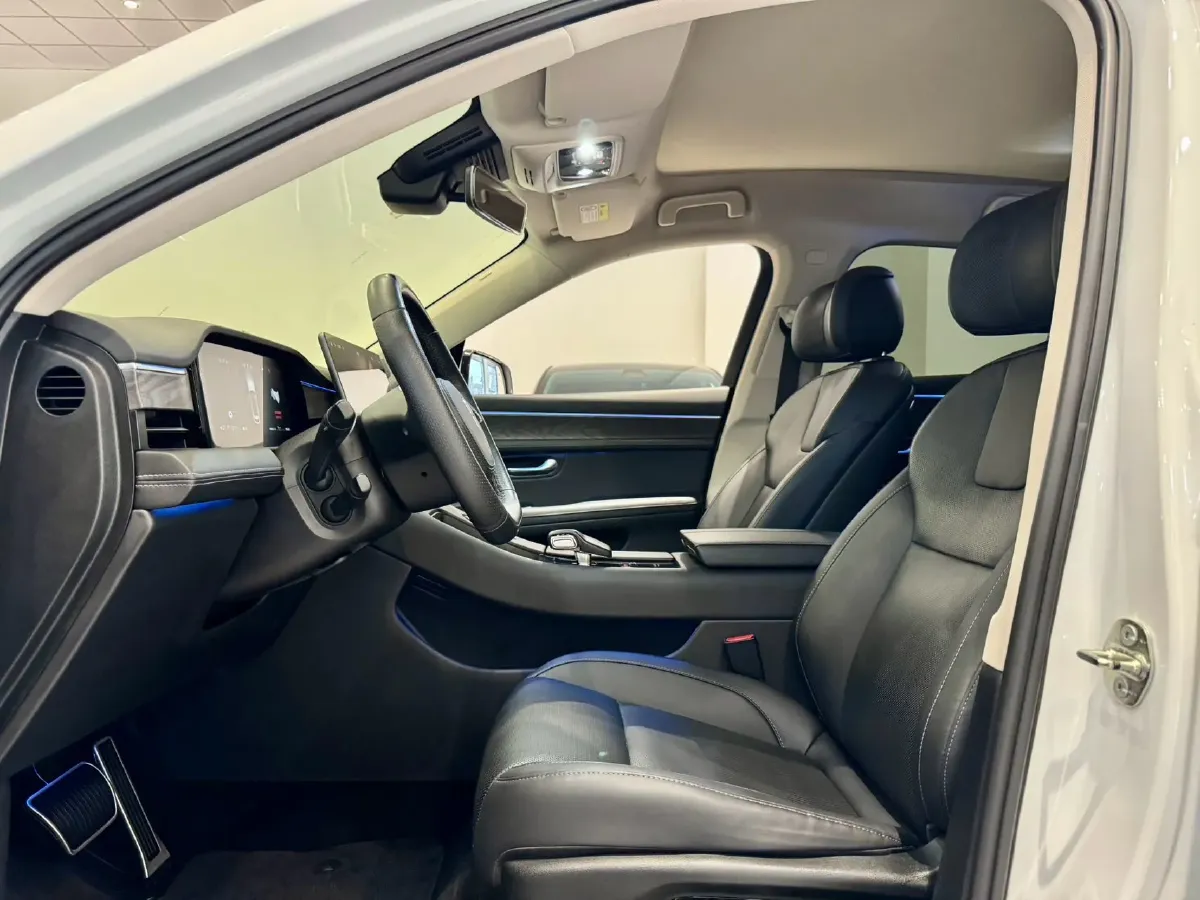 2022 Isuzu Mu-X 2.0T 220HP L4 8AT,autocango,china used car exporter,china ev exporter,chinese used car exporter,chinese used ev exporter