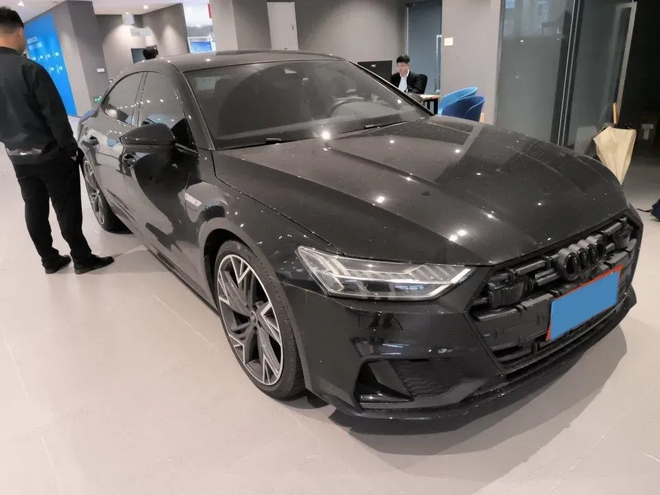 2024 Audi A7L 2.0T 245HP L4 7DCT,autocango,china used car exporter,china ev exporter,chinese used car exporter,chinese used ev exporter