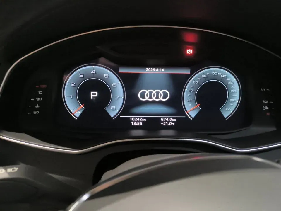 2024 Audi A7L 2.0T 245HP L4 7DCT,autocango,china used car exporter,china ev exporter,chinese used car exporter,chinese used ev exporter