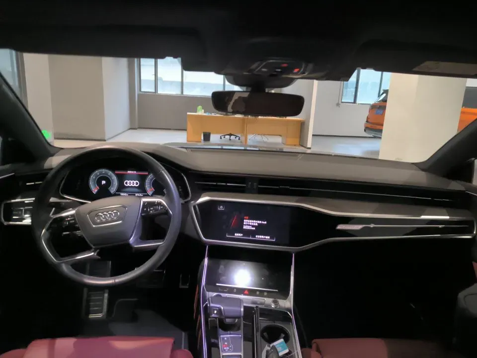 2024 Audi A7L 2.0T 245HP L4 7DCT,autocango,china used car exporter,china ev exporter,chinese used car exporter,chinese used ev exporter