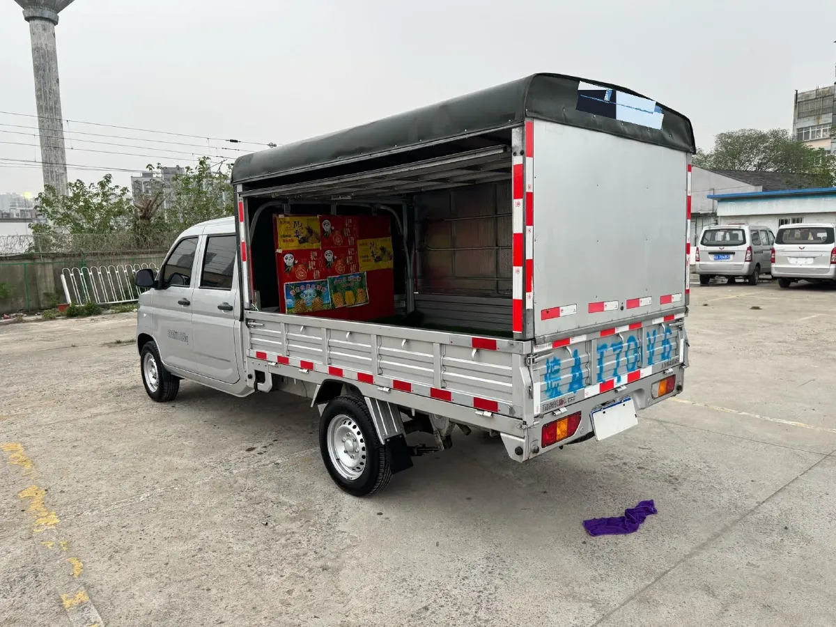 2023 WuLing RongGuang New Truck 1.5L 102HP L4 5MT,autocango,china used car exporter,china ev exporter,chinese used car exporter,chinese used ev exporter