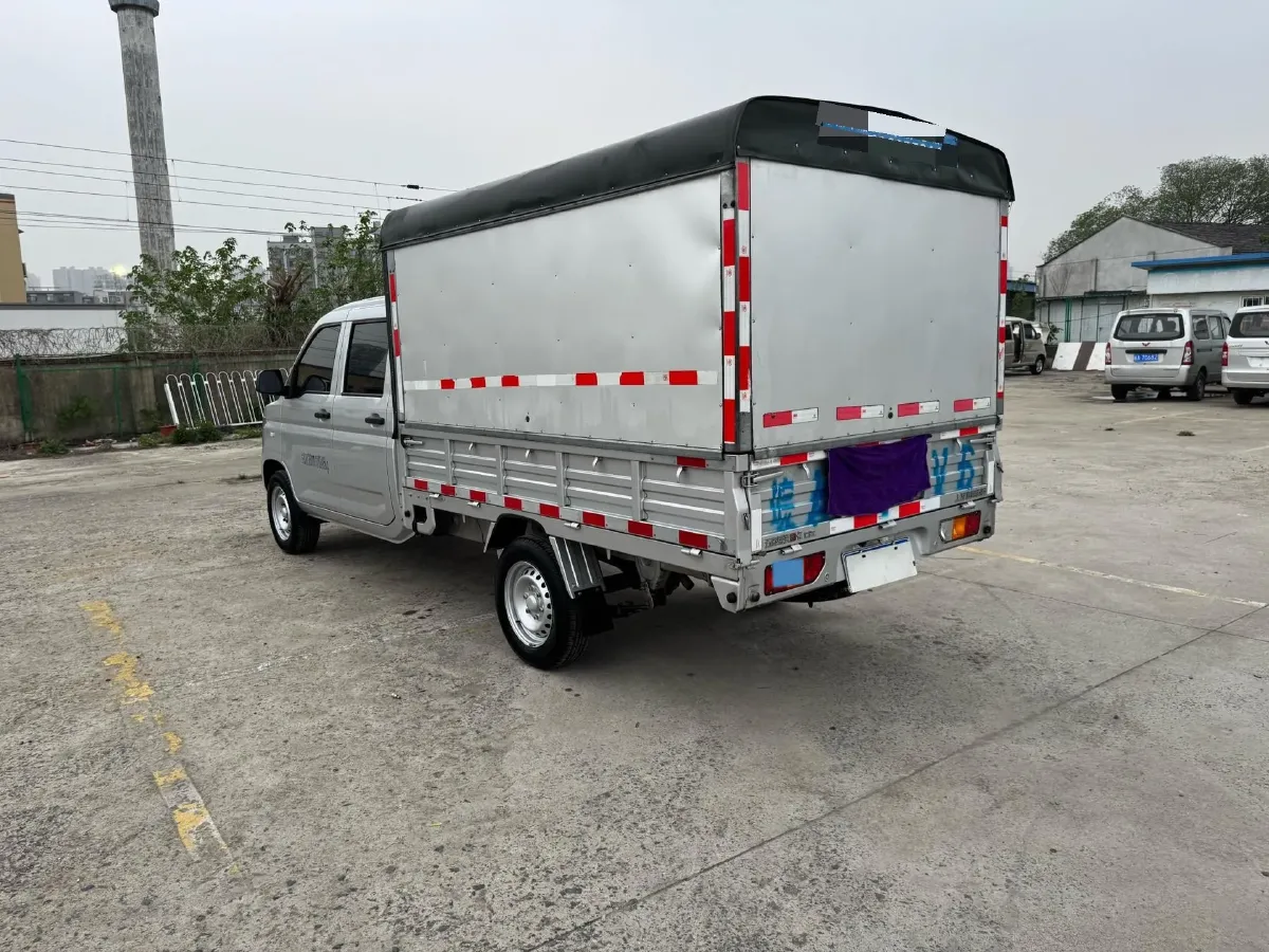 2023 WuLing RongGuang New Truck 1.5L 102HP L4 5MT,autocango,china used car exporter,china ev exporter,chinese used car exporter,chinese used ev exporter