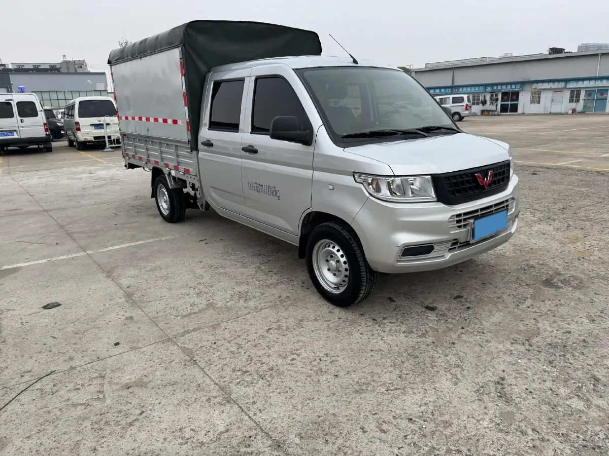 2023 WuLing RongGuang New Truck 1.5L 102HP L4 5MT,autocango,china used car exporter,china ev exporter,chinese used car exporter,chinese used ev exporter