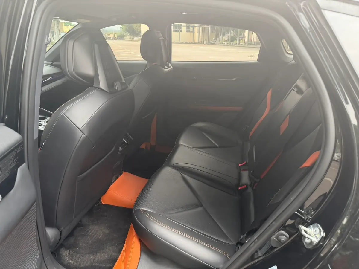 2022 ChangAn UNI-V 1.5T 188HP L4 7DCT,autocango,china used car exporter,china ev exporter,chinese used car exporter,chinese used ev exporter