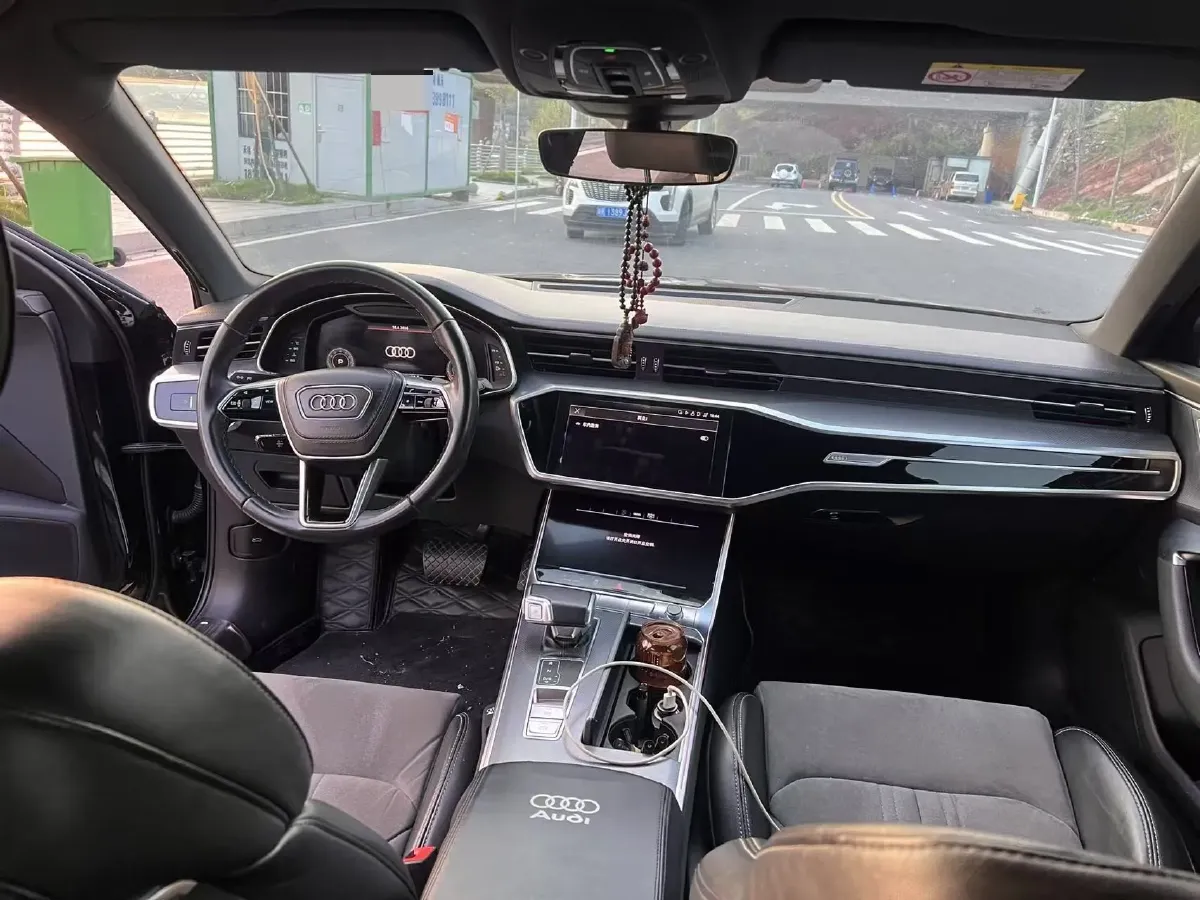 2024 Audi A6L 2.0T 245HP L4 7DCT,autocango,china used car exporter,china ev exporter,chinese used car exporter,chinese used ev exporter