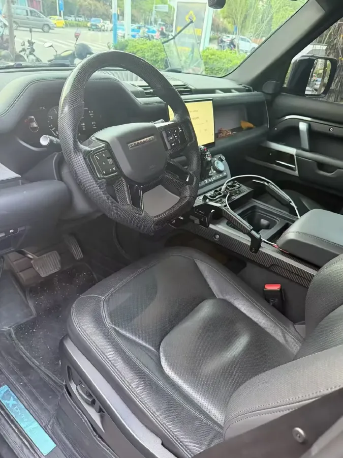 2023 Land Rover Defender 3.0T 400HP L6 8AT,autocango,china used car exporter,china ev exporter,chinese used car exporter,chinese used ev exporter