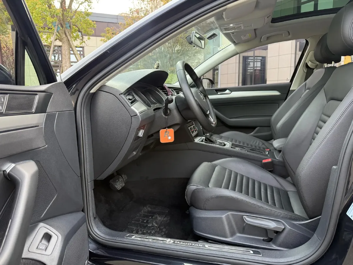 2019 Citroen C6 1.6T 170HP L4 6AT,autocango,china used car exporter,china ev exporter,chinese used car exporter,chinese used ev exporter