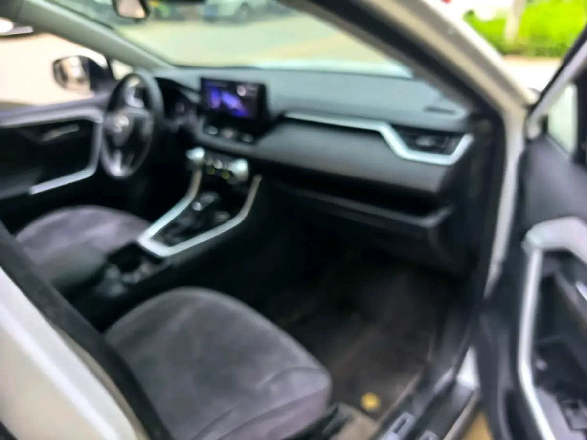 2024 Toyota RAV4 2.0L 171HP L4 CVT,autocango,china used car exporter,china ev exporter,chinese used car exporter,chinese used ev exporter