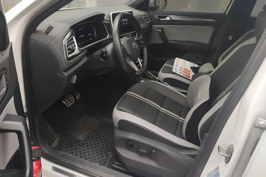 2023 Volkswagen T-Roc 1.5T 160HP L4 7DCT,autocango,china used car exporter,china ev exporter,chinese used car exporter,chinese used ev exporter