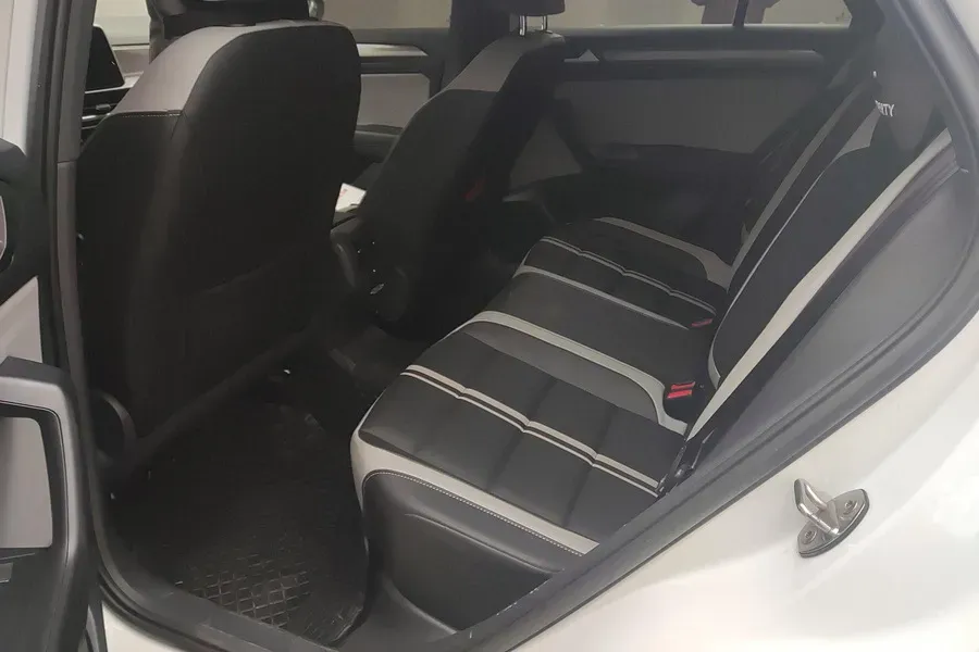 2023 Volkswagen T-Roc 1.5T 160HP L4 7DCT,autocango,china used car exporter,china ev exporter,chinese used car exporter,chinese used ev exporter