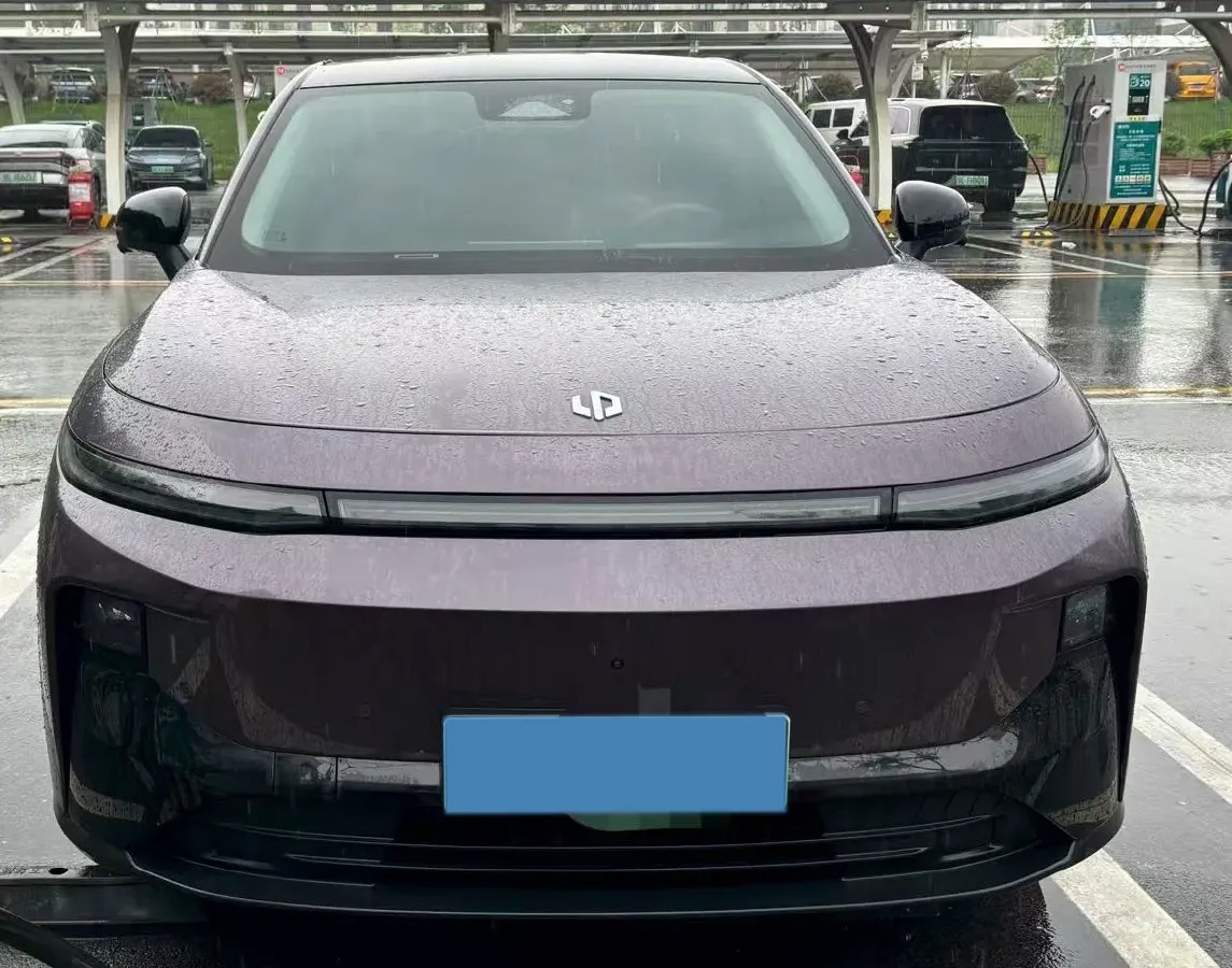 2025 Leapmotor B10 BEV 67.1KWH,autocango,china used car exporter,china ev exporter,chinese used car exporter,chinese used ev exporter