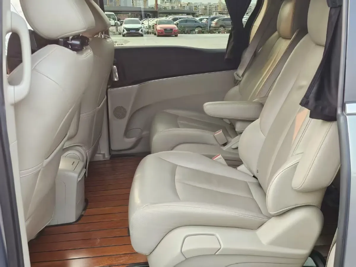 2018 Buick GL8 2.0T 260HP L4 6AT,autocango,china used car exporter,china ev exporter,chinese used car exporter,chinese used ev exporter