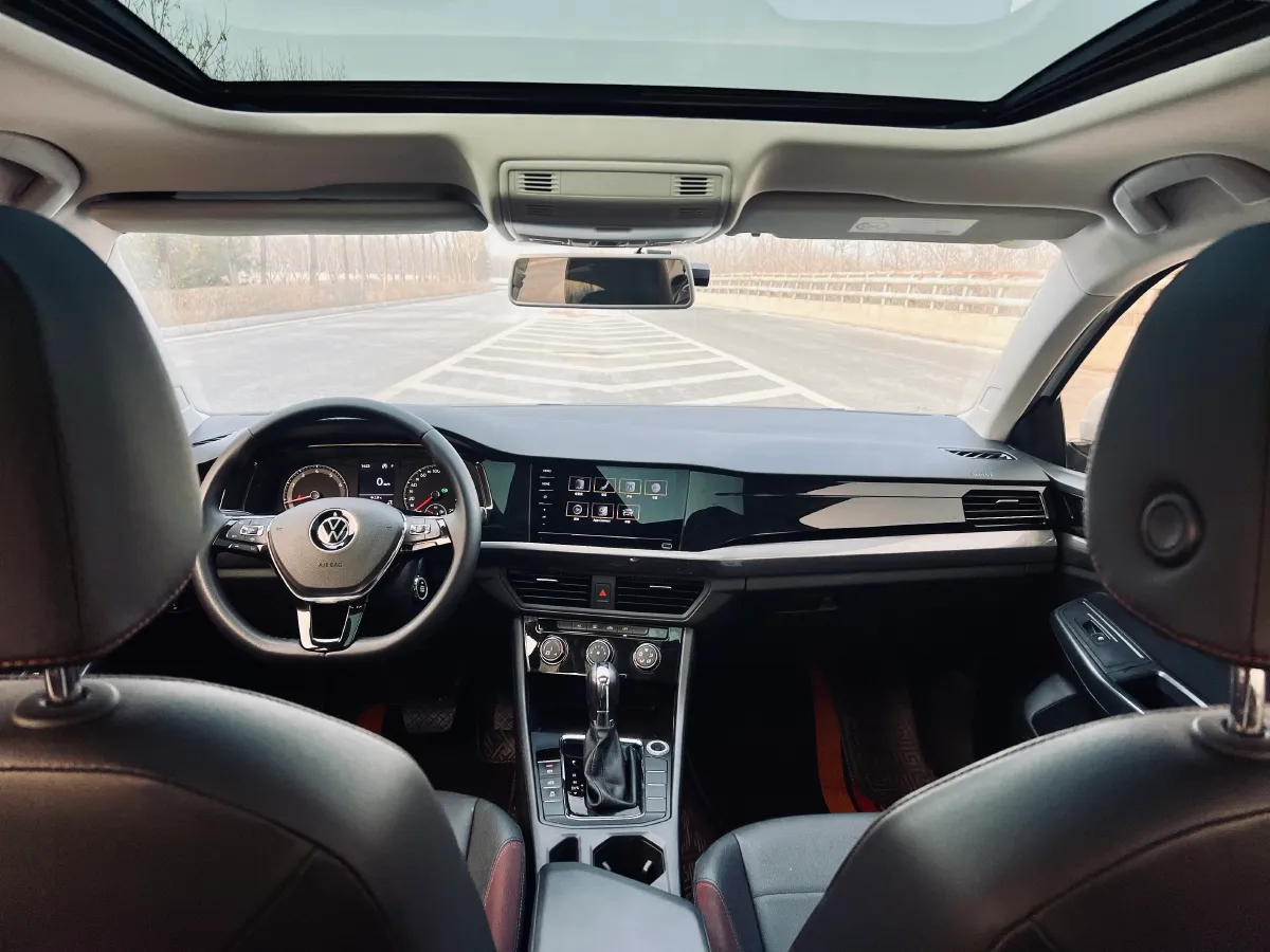 2021 Volkswagen Bora 1.5L 113HP L4 6AT,autocango,china used car exporter,china ev exporter,chinese used car exporter,chinese used ev exporter