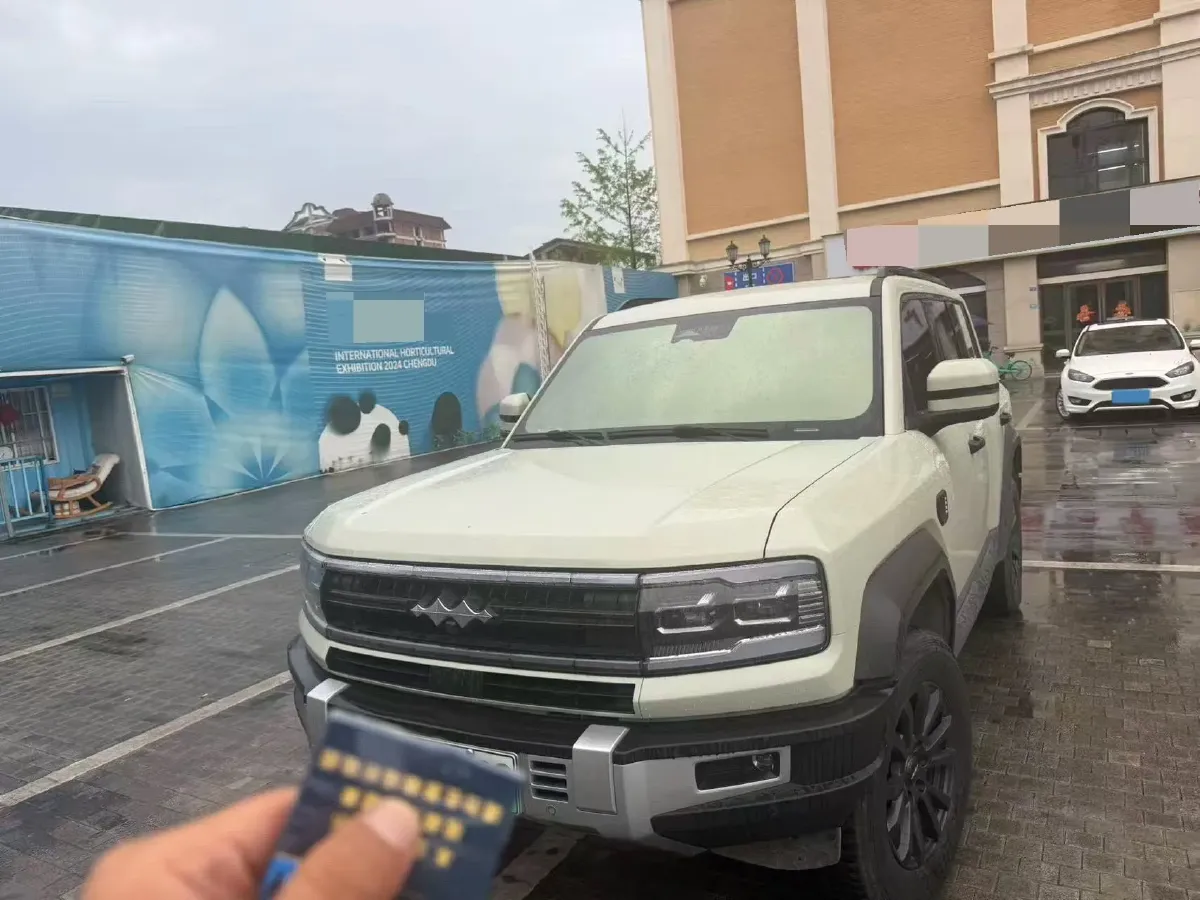 2023 FangChengBao Bao 5 1.5T 194HP L4 E-CVT PHEV 31.8KWH,autocango,china used car exporter,china ev exporter,chinese used car exporter,chinese used ev exporter