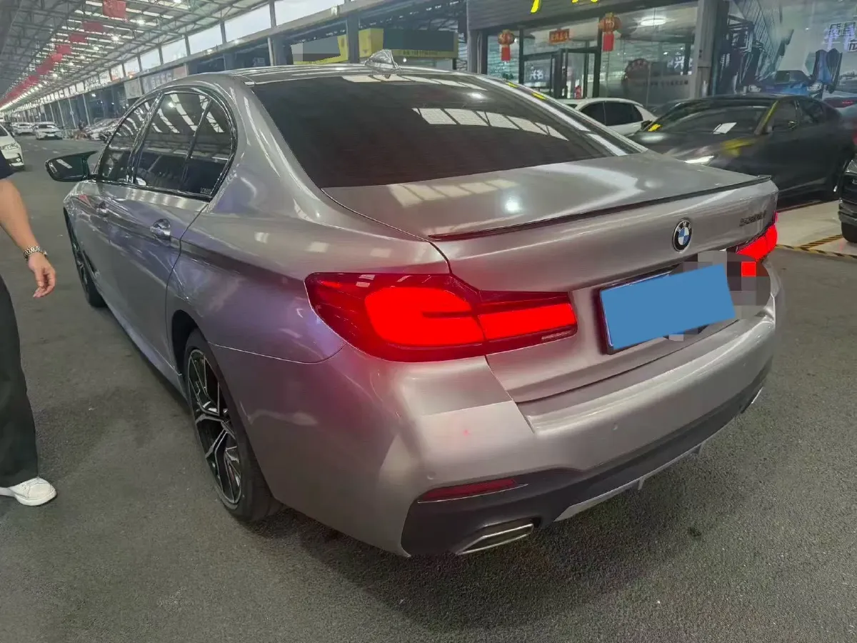 2021 BMW 5 Series 2.0T 252HP L4 8AT,autocango,china used car exporter,china ev exporter,chinese used car exporter,chinese used ev exporter