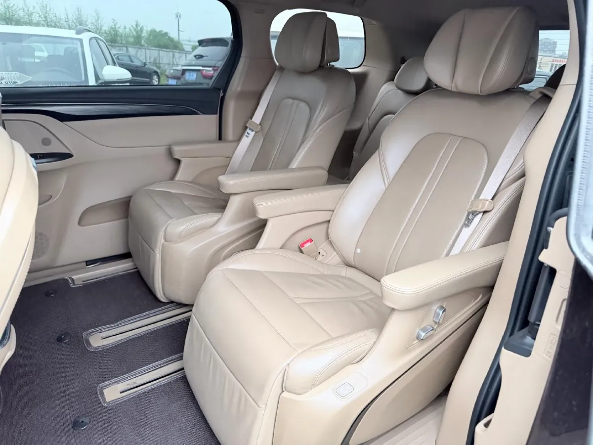 2020 Buick GL8 2.0T 237HP L4 9AT,autocango,china used car exporter,china ev exporter,chinese used car exporter,chinese used ev exporter