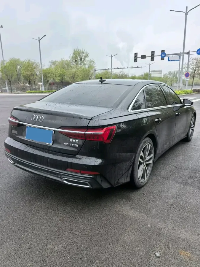 2019 Mercedes-Benz E Class 1.5T 184HP L4 9AT,autocango,china used car exporter,china ev exporter,chinese used car exporter,chinese used ev exporter