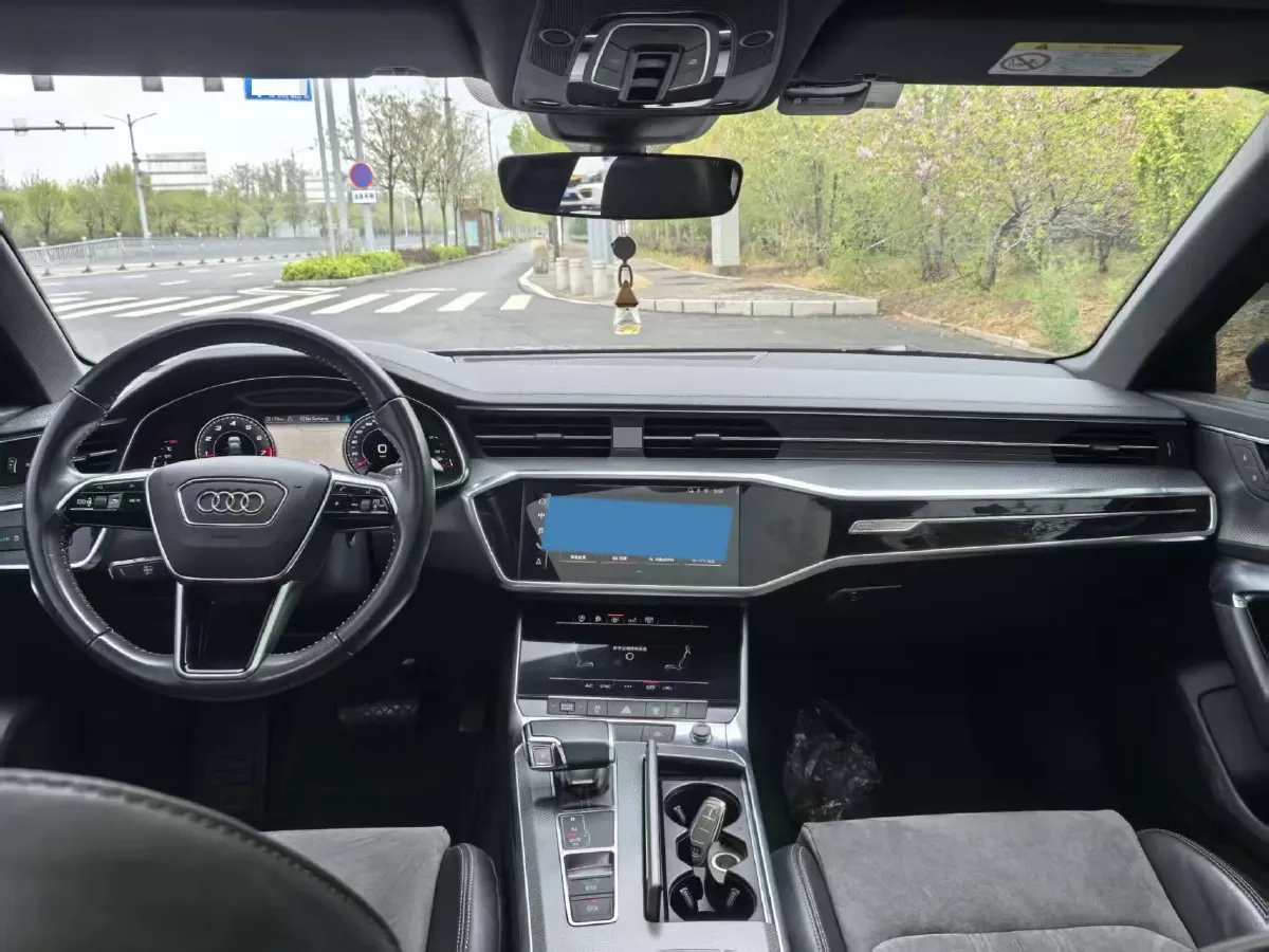 2019 Mercedes-Benz E Class 1.5T 184HP L4 9AT,autocango,china used car exporter,china ev exporter,chinese used car exporter,chinese used ev exporter