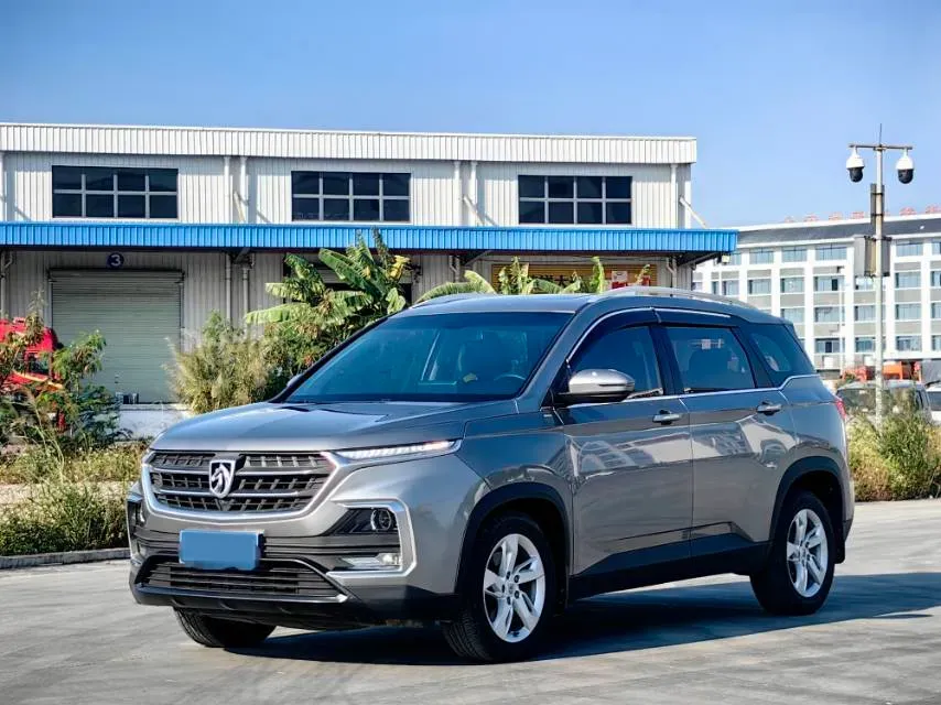 2019 BaoJun 530 1.5T 151HP L4 CVT,autocango,china used car exporter,china ev exporter,chinese used car exporter,chinese used ev exporter