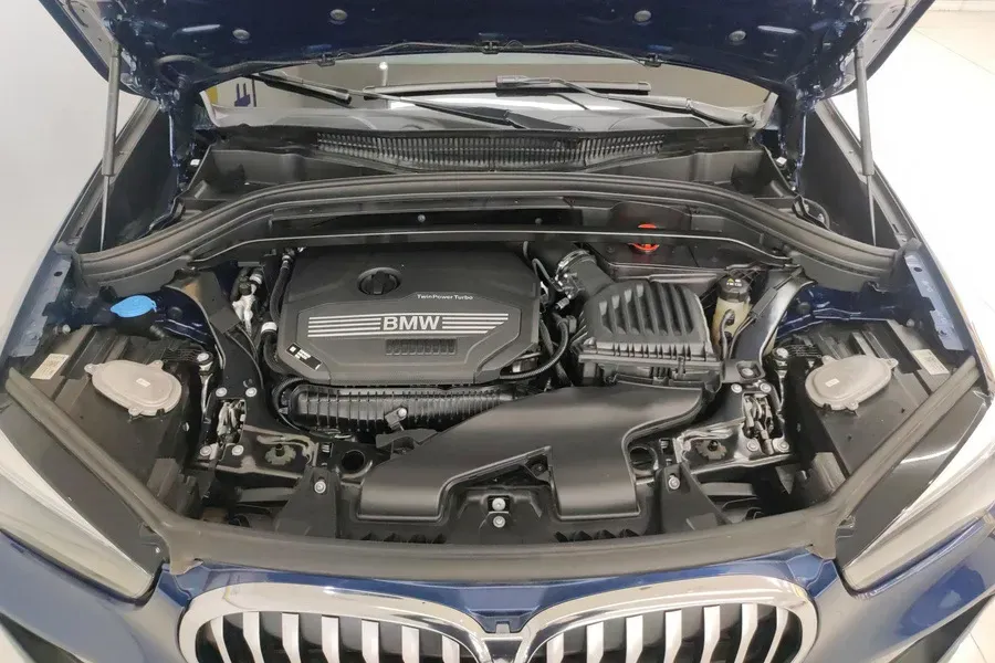 2022 BMW X1 2.0T 192HP L4 7DCT,autocango,china used car exporter,china ev exporter,chinese used car exporter,chinese used ev exporter