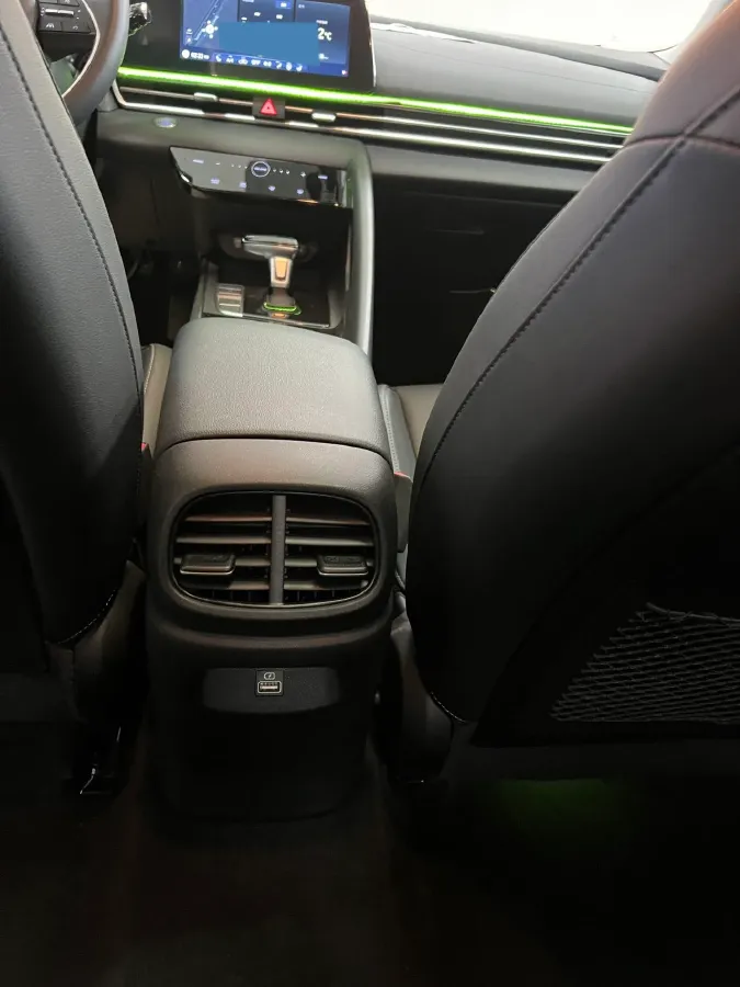 2022 Hyundai Elantra 1.5L 115HP L4 CVT,autocango,china used car exporter,china ev exporter,chinese used car exporter,chinese used ev exporter