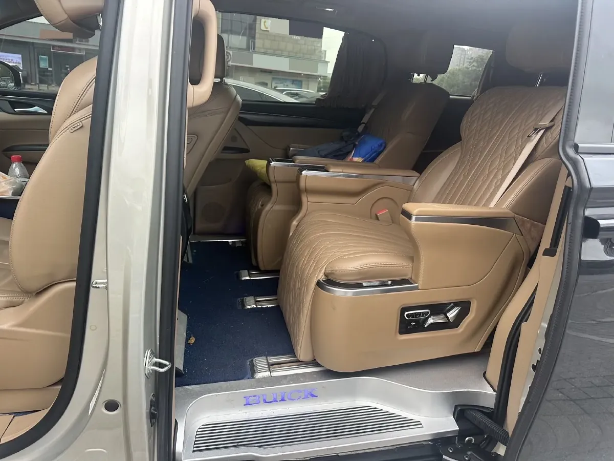 2021 Buick GL8 2.0T 237HP L4 9AT,autocango,china used car exporter,china ev exporter,chinese used car exporter,chinese used ev exporter