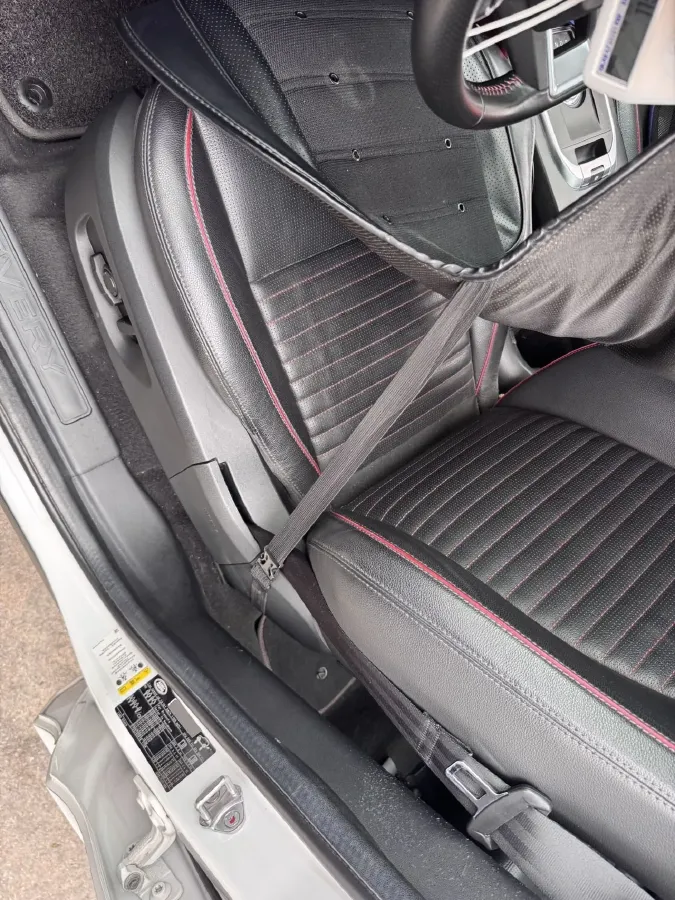 2019 Land Rover Discovery Sport 2.0T 241HP L4 9AT,autocango,china used car exporter,china ev exporter,chinese used car exporter,chinese used ev exporter