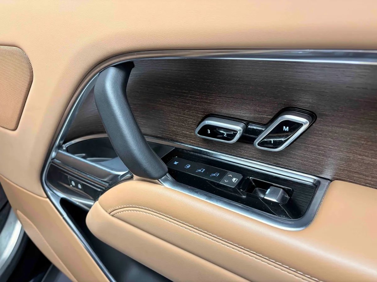 2023 Land Rover Range Rover 3.0T 400HP L6 8AT,autocango,china used car exporter,china ev exporter,chinese used car exporter,chinese used ev exporter