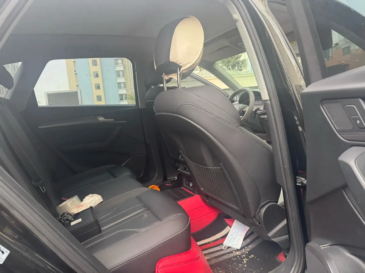 2022 Audi Q5L 2.0T 190HP L4 7DCT,autocango,china used car exporter,china ev exporter,chinese used car exporter,chinese used ev exporter