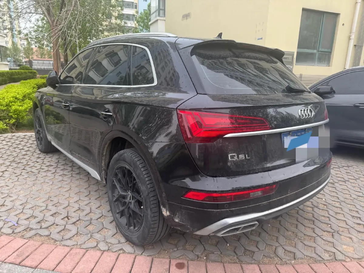 2022 Audi Q5L 2.0T 190HP L4 7DCT,autocango,china used car exporter,china ev exporter,chinese used car exporter,chinese used ev exporter