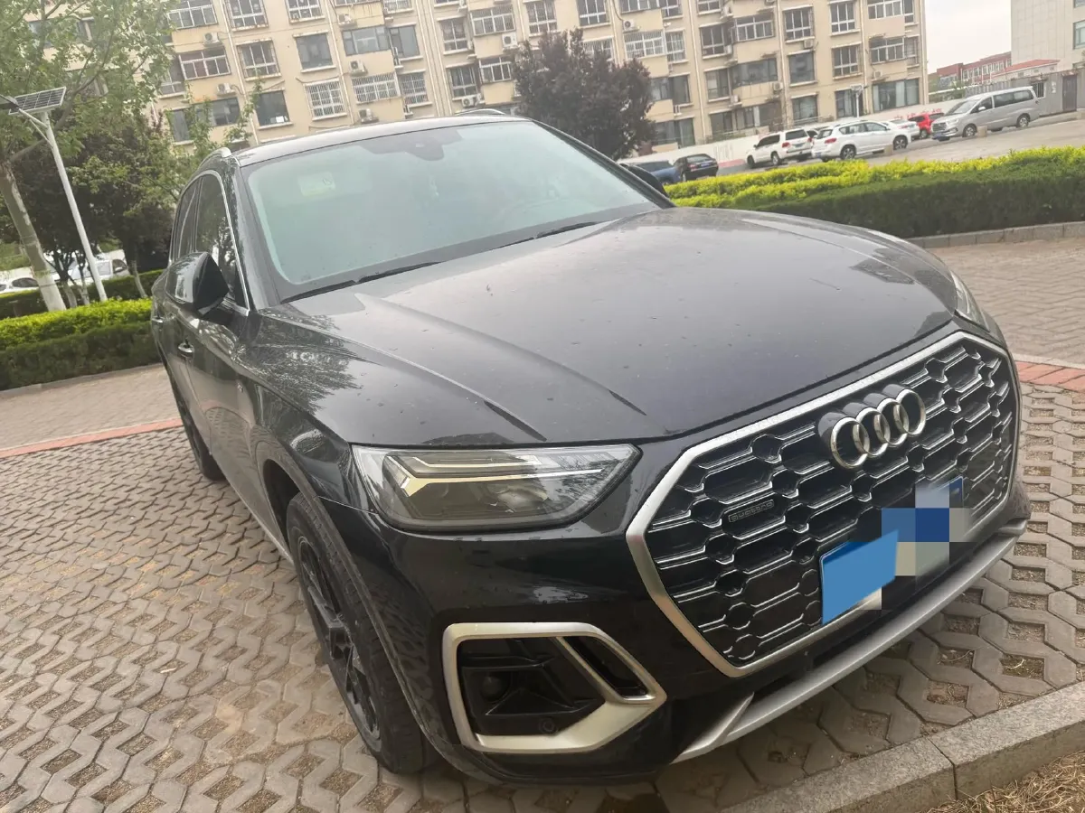 2022 Audi Q5L 2.0T 190HP L4 7DCT,autocango,china used car exporter,china ev exporter,chinese used car exporter,chinese used ev exporter