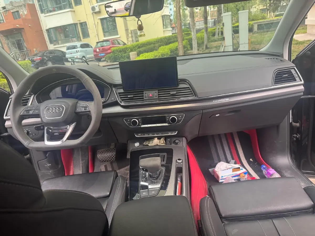 2022 Audi Q5L 2.0T 190HP L4 7DCT,autocango,china used car exporter,china ev exporter,chinese used car exporter,chinese used ev exporter