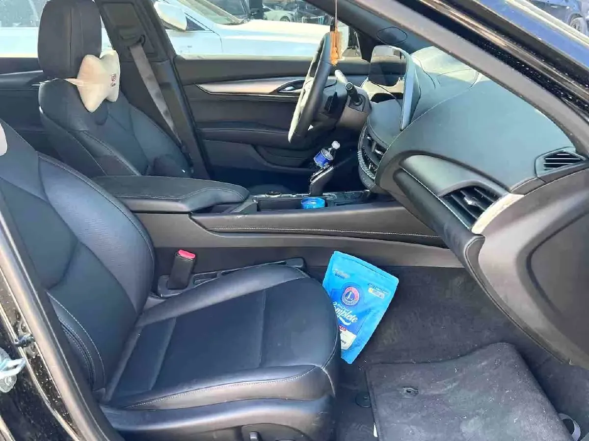 2025 Cadillac CT5 2.0T 237HP L4 10AT,autocango,china used car exporter,china ev exporter,chinese used car exporter,chinese used ev exporter